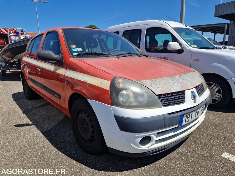 Renault Clio - 781YW69 - Automobil: obrázok 2 Renault Clio - 781YW69 - Automobil: obrázok 2