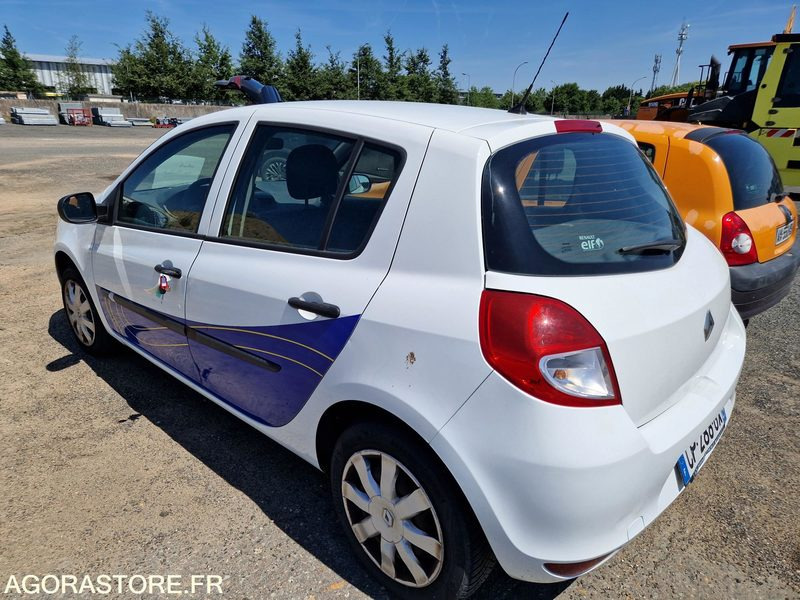 Renault Clio - CP288GX - Automobil: obrázok 4 Renault Clio - CP288GX - Automobil: obrázok 4