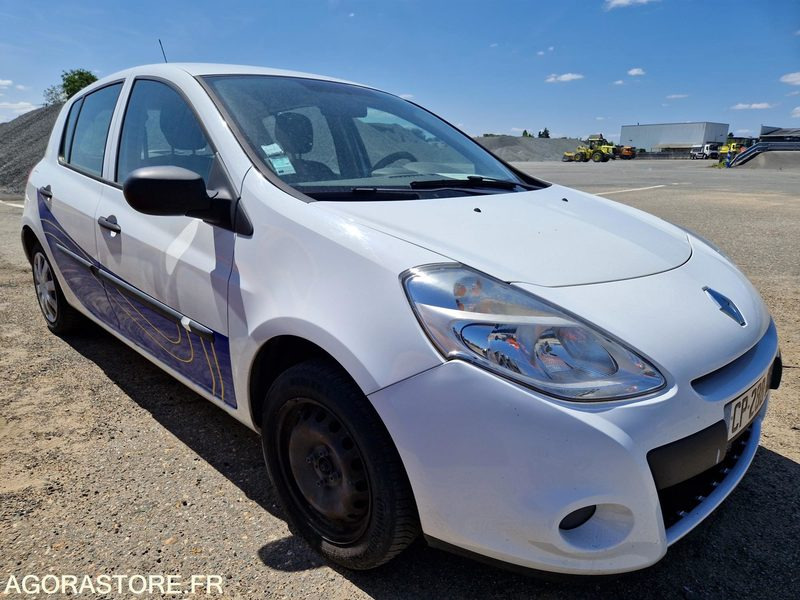 Renault Clio - CP288GX - Automobil: obrázok 2 Renault Clio - CP288GX - Automobil: obrázok 2