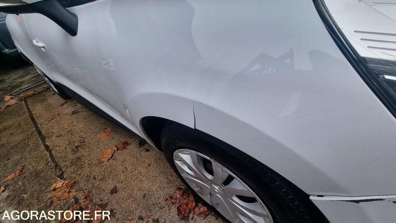 Renault Clio IV Société 2016 - 296 379 km - Automobil: obrázok 3 Renault Clio IV Société 2016 - 296 379 km - Automobil: obrázok 3