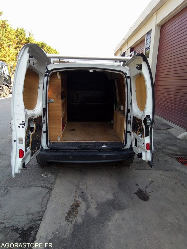 Renault Kangoo 1.5 dci 90 CV 159648 kms clim gps - Malá dodávka: obrázok 5 Renault Kangoo 1.5 dci 90 CV 159648 kms clim gps - Malá dodávka: obrázok 5