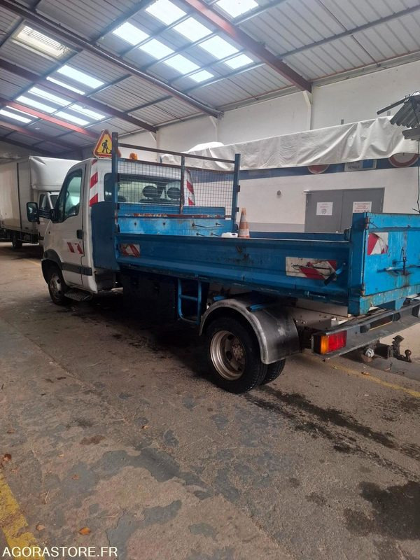 Renault Mascott benne roues jumelées 183615kms 2000 - Dodávka sklápač: obrázok 3 Renault Mascott benne roues jumelées 183615kms 2000 - Dodávka sklápač: obrázok 3