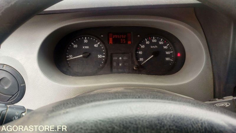 Renault - Master - 2004 - 299292km - BQ-940-TF - Furgon: obrázok 4 Renault - Master - 2004 - 299292km - BQ-940-TF - Furgon: obrázok 4