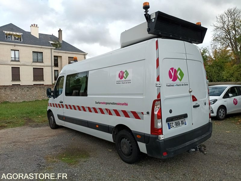 Furgon Renault Master 7 places - 179427 kms - 2016: obrázok 9