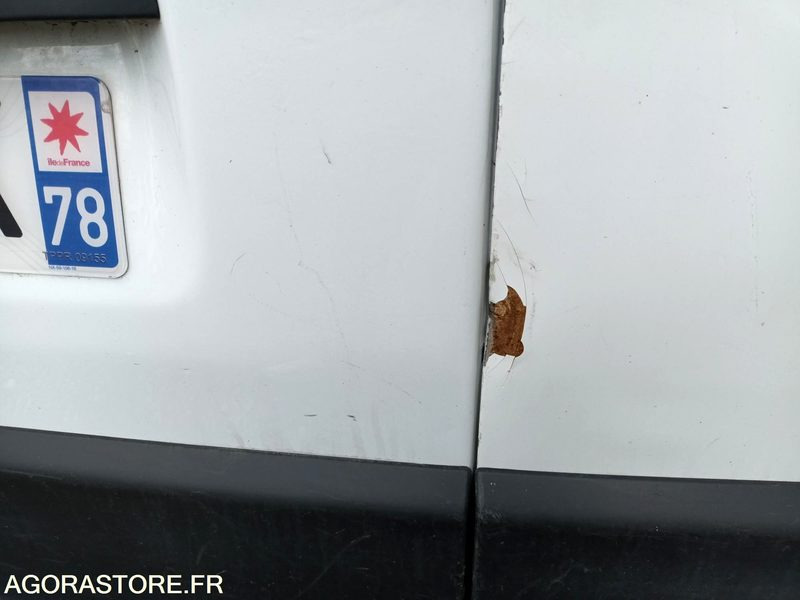 Furgon Renault Master 7 places - 179427 kms - 2016: obrázok 7