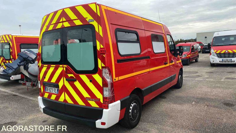 Renault Master III dci 125 - 18/06/2014 - Sanitka: obrázok 3 Renault Master III dci 125 - 18/06/2014 - Sanitka: obrázok 3