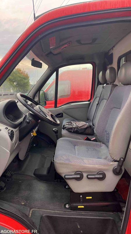 Renault Master dci120 - 31/07/2003 - Furgon: obrázok 3 Renault Master dci120 - 31/07/2003 - Furgon: obrázok 3