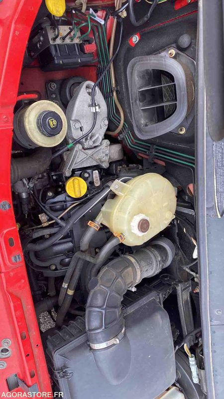 Renault Master dci120 - 31/07/2003 - Furgon: obrázok 5 Renault Master dci120 - 31/07/2003 - Furgon: obrázok 5