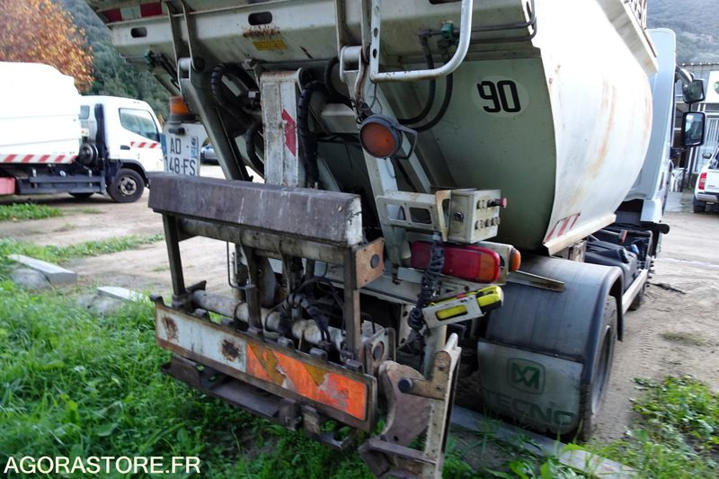 Renault Midlum 220 DXI - Auto na odvoz odpadu: obrázok 5 Renault Midlum 220 DXI - Auto na odvoz odpadu: obrázok 5