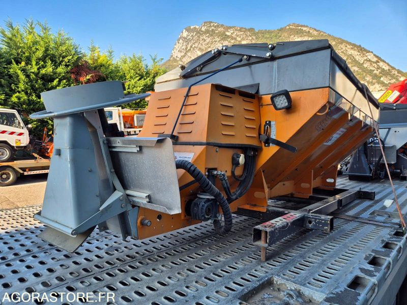 SALEUSE EPOKE S-2300 E 2000 AVEC MOTEUR AUXILIAIRE - Záhradná technika: obrázok 4 SALEUSE EPOKE S-2300 E 2000 AVEC MOTEUR AUXILIAIRE - Záhradná technika: obrázok 4