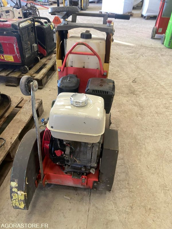 SCIE A SOL HUSQVARNA FS400LCV - 450 mm - Stavebné zariadenia: obrázok 3 SCIE A SOL HUSQVARNA FS400LCV - 450 mm - Stavebné zariadenia: obrázok 3