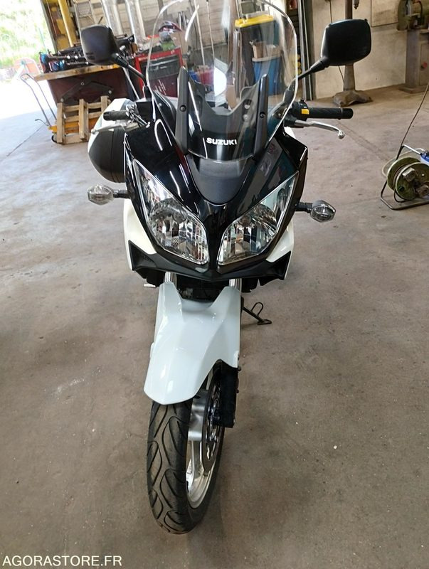SUZUKI DL650 VSTROM 16500kms - 2009 - Motocykel: obrázok 3 SUZUKI DL650 VSTROM 16500kms - 2009 - Motocykel: obrázok 3