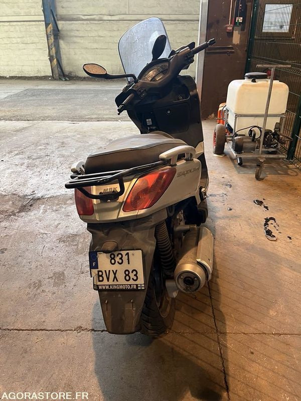 Scooter MBK 125 - Motocykel: obrázok 2 Scooter MBK 125 - Motocykel: obrázok 2