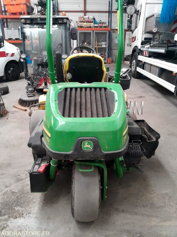 TONDEUSE AUTOPORTEE DE GREEN 2750E CUT DSL JOHN DEERE - 2024 / 600H - Záhradná technika: obrázok 3 TONDEUSE AUTOPORTEE DE GREEN 2750E CUT DSL JOHN DEERE - 2024 / 600H - Záhradná technika: obrázok 3