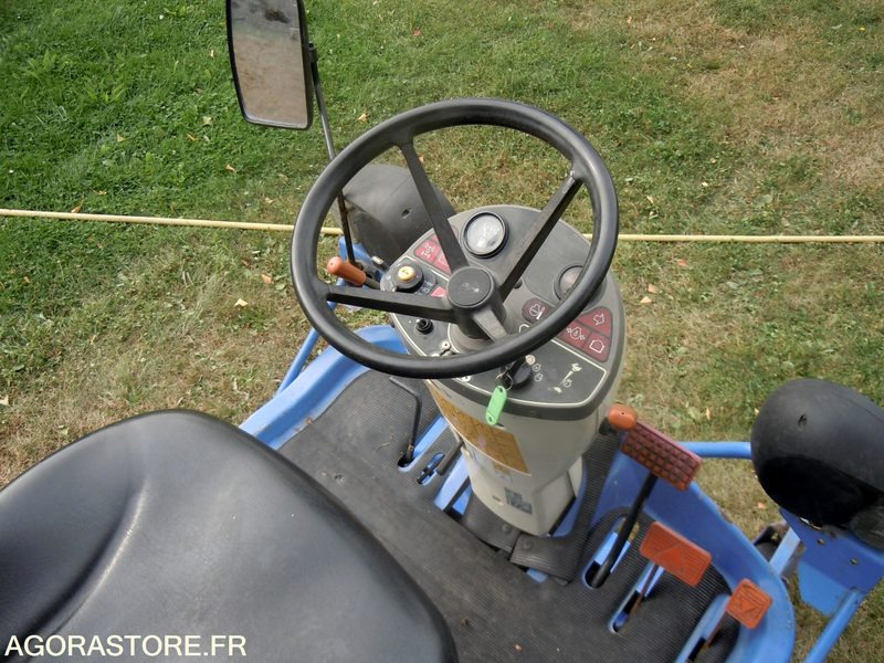 TONDEUSE AUTOPORTÉE ISEKI - Záhradná kosačka: obrázok 4 TONDEUSE AUTOPORTÉE ISEKI - Záhradná kosačka: obrázok 4