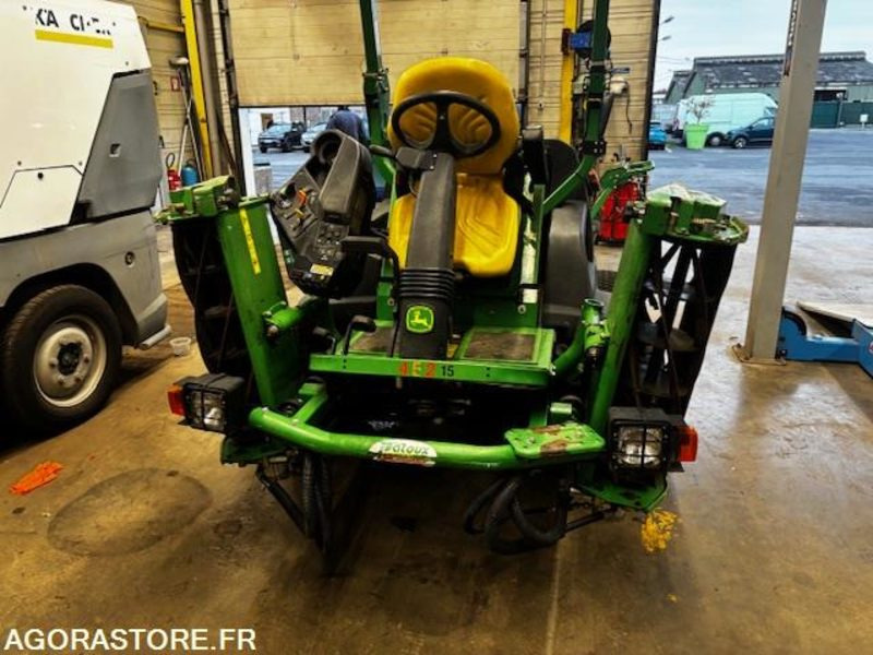 TONDEUSE HELICOIDALE JOHN DEERE 8400-ROULANTE-1521 HEURES. - Záhradná kosačka: obrázok 3 TONDEUSE HELICOIDALE JOHN DEERE 8400-ROULANTE-1521 HEURES. - Záhradná kosačka: obrázok 3