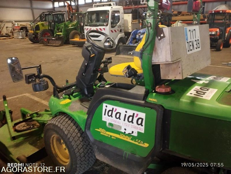 TONDEUSE JOHN DEERE 1565 - Záhradná kosačka: obrázok 4 TONDEUSE JOHN DEERE 1565 - Záhradná kosačka: obrázok 4