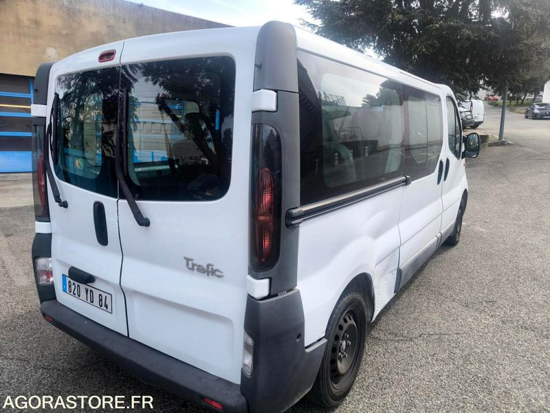 TRAFIC MINI BUS - Minibus, Mikrobus: obrázok 4 TRAFIC MINI BUS - Minibus, Mikrobus: obrázok 4