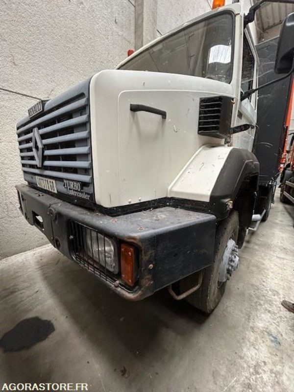 RENAULT TRACTEUR C290 4X4 110KM/H 282500 KM - Ťahač: obrázok 4 RENAULT TRACTEUR C290 4X4 110KM/H 282500 KM - Ťahač: obrázok 4
