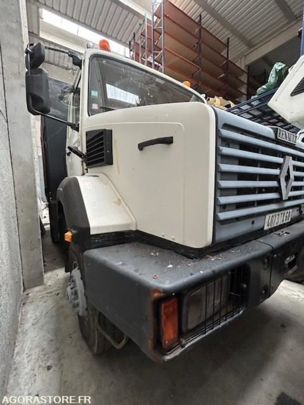 RENAULT TRACTEUR C290 4X4 110KM/H 282500 KM - Ťahač: obrázok 3 RENAULT TRACTEUR C290 4X4 110KM/H 282500 KM - Ťahač: obrázok 3