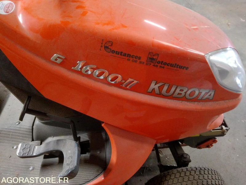 Tondeuse autoportée - Záhradná kosačka: obrázok 2 Tondeuse autoportée - Záhradná kosačka: obrázok 2