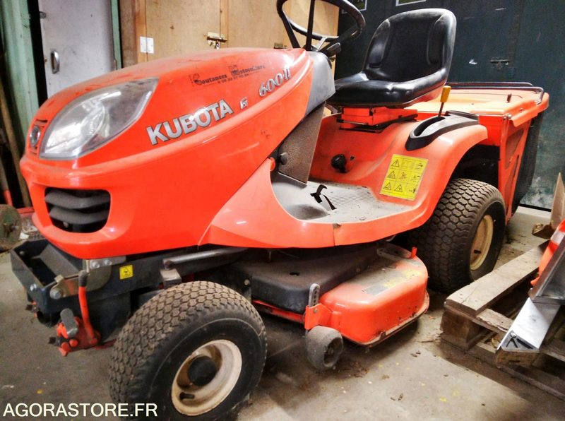 Tondeuse autoportée - Záhradná kosačka: obrázok 3 Tondeuse autoportée - Záhradná kosačka: obrázok 3