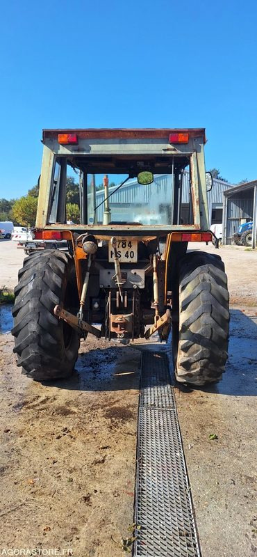 Tracteur Renault 651 8066H - Traktor: obrázok 2 Tracteur Renault 651 8066H - Traktor: obrázok 2