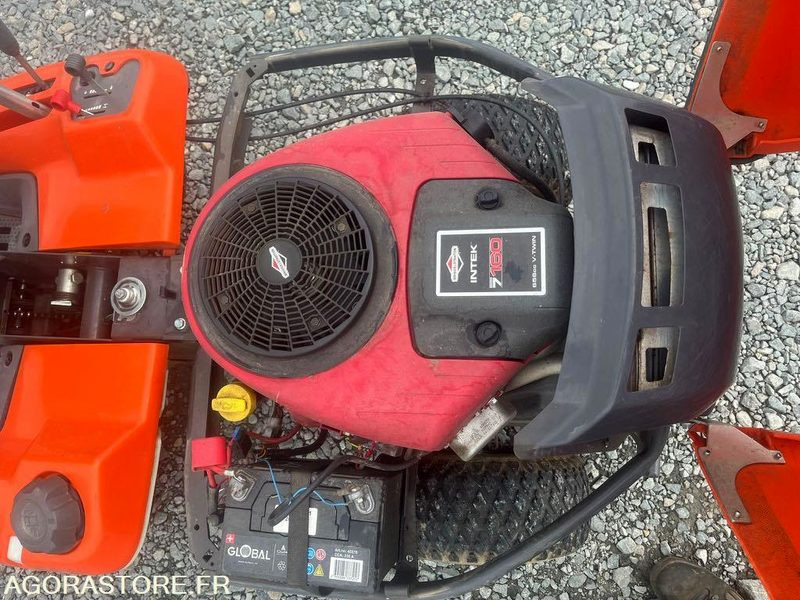 Tracteur tondeuse Husqvarna RIDER R214TC - Záhradná kosačka: obrázok 4 Tracteur tondeuse Husqvarna RIDER R214TC - Záhradná kosačka: obrázok 4