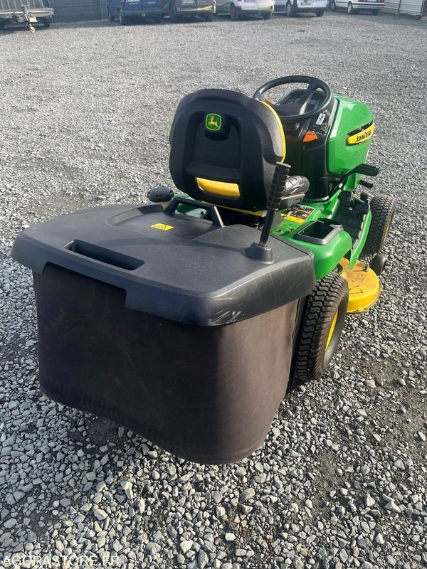 Tracteur tondeuse John deere x305r - Záhradná kosačka: obrázok 5 Tracteur tondeuse John deere x305r - Záhradná kosačka: obrázok 5