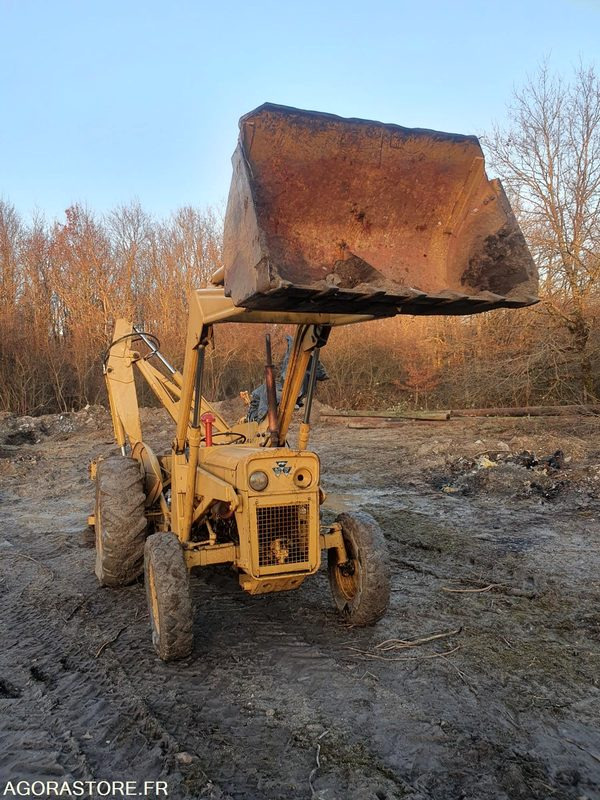 Tractopelle massey ferguson mf205 industriel - Rýpadlo-nakladač: obrázok 2 Tractopelle massey ferguson mf205 industriel - Rýpadlo-nakladač: obrázok 2
