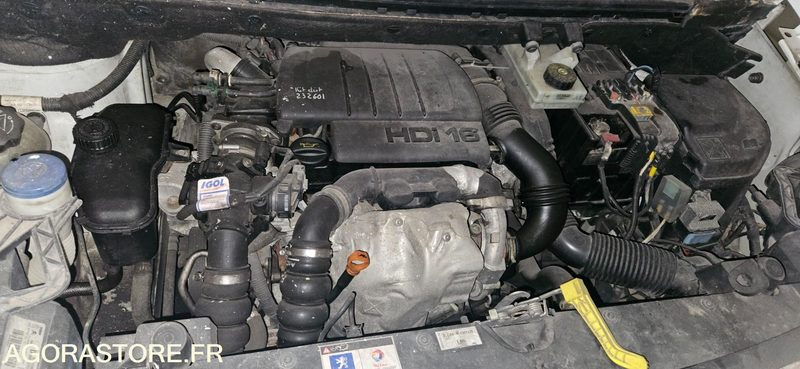 VEHICULE FRIGORIFIQUE PEUGEOT PARTNER AB519FR - Malá dodávka: obrázok 2 VEHICULE FRIGORIFIQUE PEUGEOT PARTNER AB519FR - Malá dodávka: obrázok 2