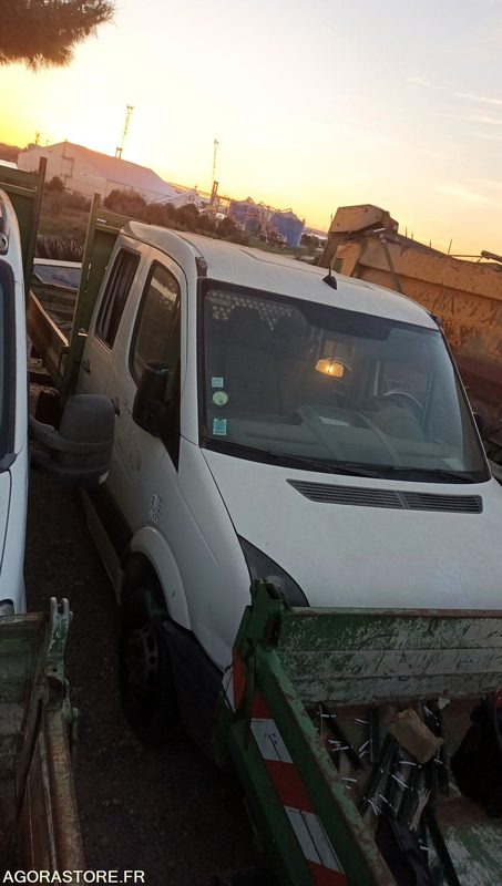VOLKSWAGEN CRAFTER benne double cabine - 2011 - 213750kms - BL-964-FA - Dodávka sklápač: obrázok 4 VOLKSWAGEN CRAFTER benne double cabine - 2011 - 213750kms - BL-964-FA - Dodávka sklápač: obrázok 4
