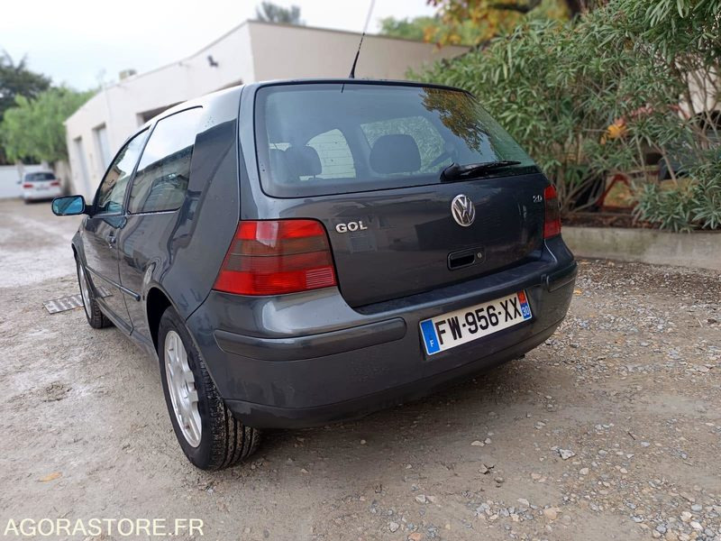 VOLKSWAGEN GOLF IV 2.0 115CH - 2000 - 265000KMS - Automobil: obrázok 4 VOLKSWAGEN GOLF IV 2.0 115CH - 2000 - 265000KMS - Automobil: obrázok 4