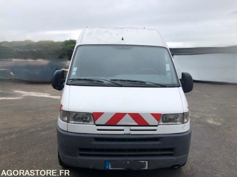 Véhicule PEUGEOT BOXER 2001 NON ROULANT EN L'ETAT - Malá dodávka: obrázok 5 Véhicule PEUGEOT BOXER 2001 NON ROULANT EN L'ETAT - Malá dodávka: obrázok 5