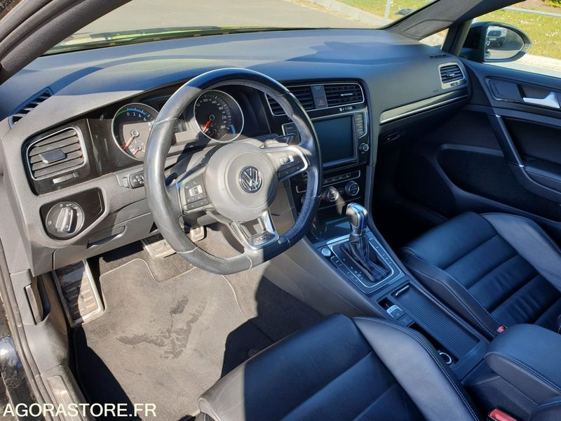 Volkswagen GOLF GTE 1.4 TSI - Automobil: obrázok 5 Volkswagen GOLF GTE 1.4 TSI - Automobil: obrázok 5