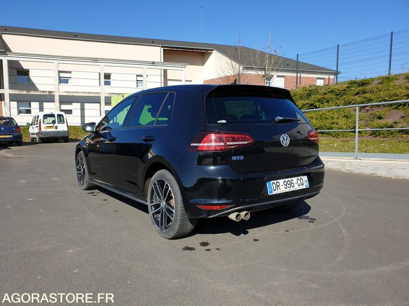 Volkswagen GOLF GTE 1.4 TSI - Automobil: obrázok 2 Volkswagen GOLF GTE 1.4 TSI - Automobil: obrázok 2