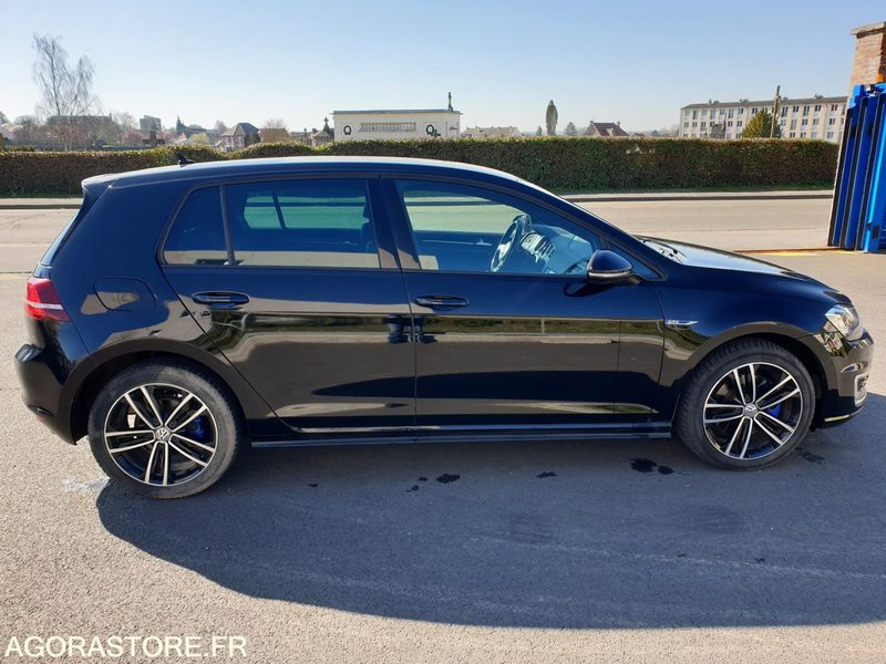 Volkswagen GOLF GTE 1.4 TSI - Automobil: obrázok 3 Volkswagen GOLF GTE 1.4 TSI - Automobil: obrázok 3