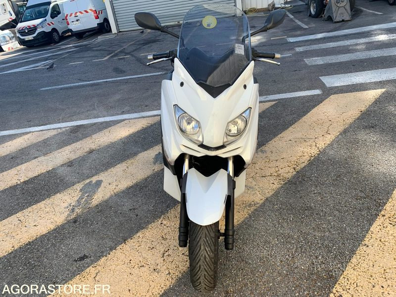 Yamaha X-Max 125 cm3 - 2012 - 36 300 kms - CD 169 FW - Motocykel: obrázok 1 Yamaha X-Max 125 cm3 - 2012 - 36 300 kms - CD 169 FW - Motocykel: obrázok 1