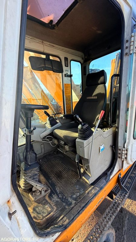 Pelle liebherr A914 LITRONIC - 2002 - 20 000 heures ENTRETIEN LIEBHERR - Rýpadlo: obrázok 2 Pelle liebherr A914 LITRONIC - 2002 - 20 000 heures ENTRETIEN LIEBHERR - Rýpadlo: obrázok 2