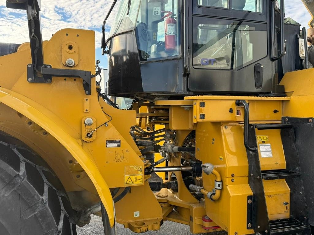 CAT 966M - Kolesový nakladač: obrázok 4 CAT 966M - Kolesový nakladač: obrázok 4