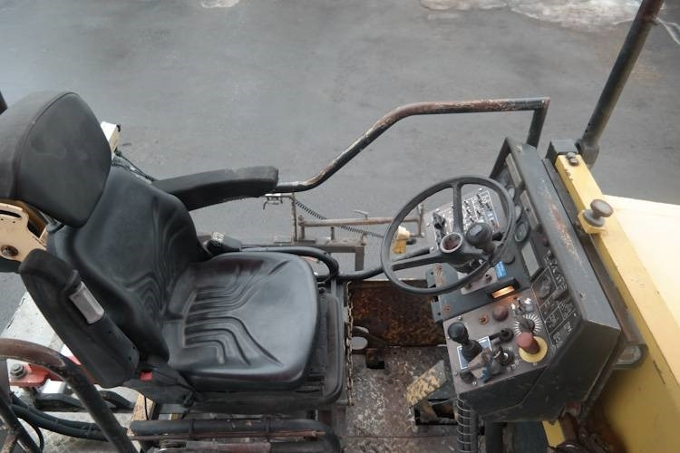 Finišer Dynapack F121 4WD: obrázok 13 Finišer Dynapack F121 4WD: obrázok 13