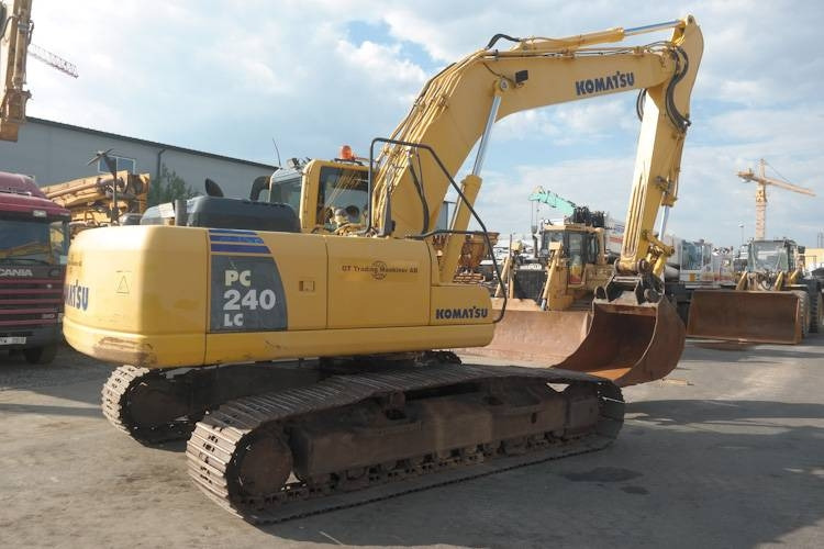 Komatsu PC 240-8 - Pásové rýpadlo: obrázok 1 Komatsu PC 240-8 - Pásové rýpadlo: obrázok 1