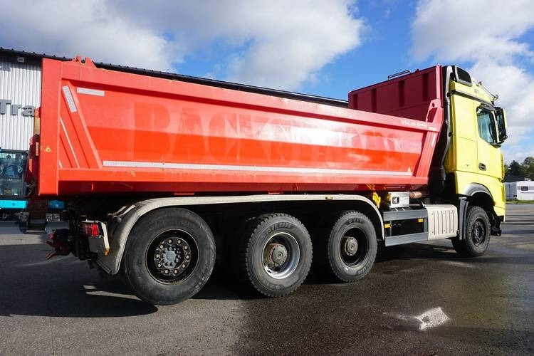 Mercedes-Benz Arocs - Sklápač: obrázok 5 Mercedes-Benz Arocs - Sklápač: obrázok 5