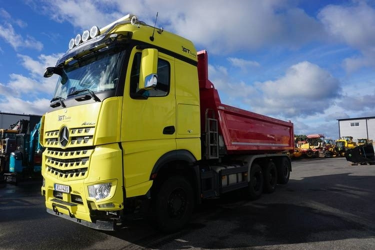 Mercedes-Benz Arocs - Sklápač: obrázok 1 Mercedes-Benz Arocs - Sklápač: obrázok 1
