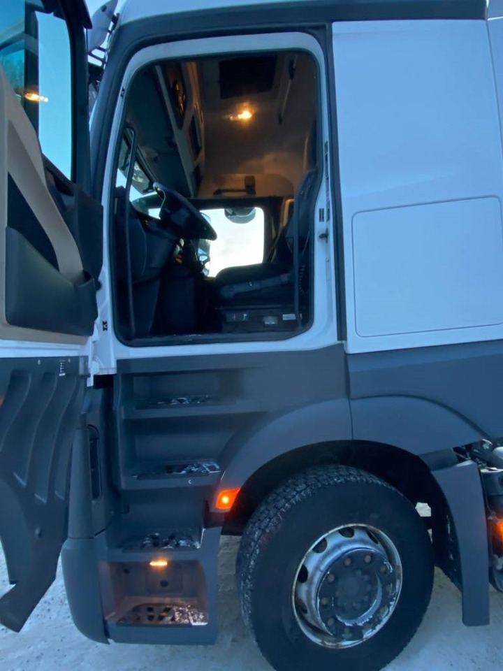 Ťahač Mercedes-Benz Actros 2658: obrázok 14