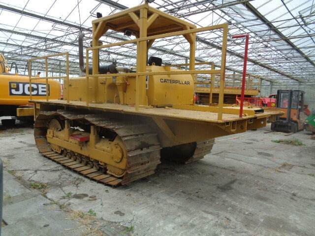 Caterpillar D6C - Buldozér: obrázok 3 Caterpillar D6C - Buldozér: obrázok 3