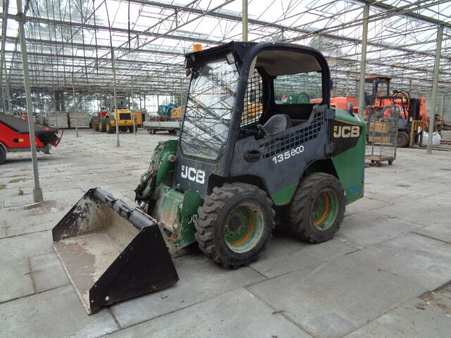 JCB 135 R - Šmykom riadený nakladač: obrázok 1 JCB 135 R - Šmykom riadený nakladač: obrázok 1