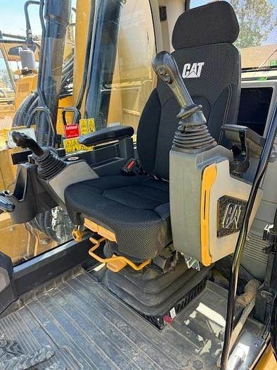 Pásové rýpadlo CAT 325: obrázok 6