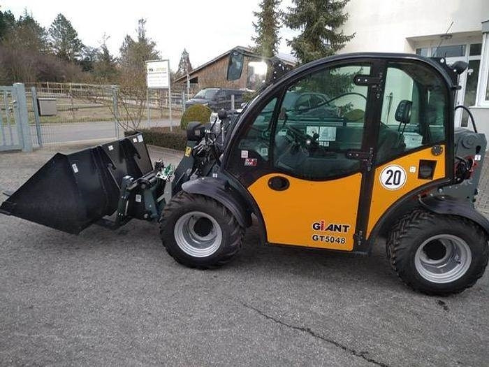 GiANT GT5048 - Teleskopický nakladač: obrázok 4 GiANT GT5048 - Teleskopický nakladač: obrázok 4