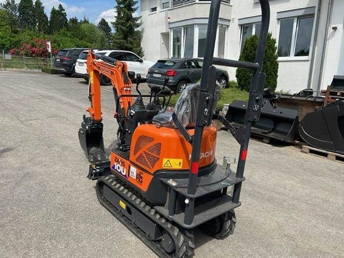Hitachi ZX10U-6 - Mini rýpadlo: obrázok 3 Hitachi ZX10U-6 - Mini rýpadlo: obrázok 3